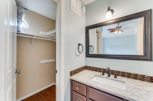 11508 Cherry Hearst Ct, Austin TX 78750-3525 exterior