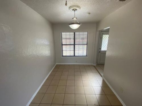 11212 Desdemona Dr, Dallas TX  75228-2212 exterior