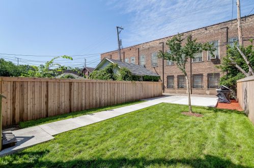 7616 Dante Ave, Chicago IL  60619-2720 exterior