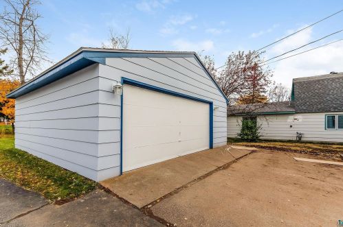 4927 Oakley St, Duluth MN 55804-1325 exterior