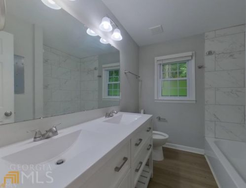 3823 Crosby Dr, Atlanta GA 30331-3432 exterior