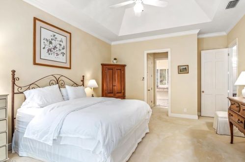 800 Ashburton Dr, Naples FL 34110-7906 exterior