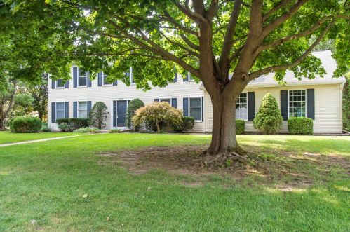 6332 Rothbury St, Kalamazoo, MI 49024-2375