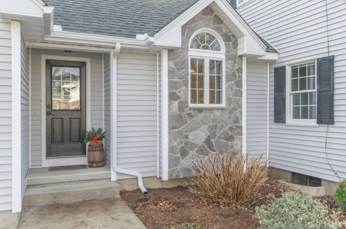 117 Lincoln Rd, Springfield, MA 01106-2641