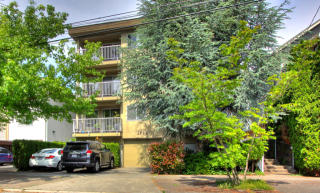 1738 58th St, Seattle, WA 98105-2439