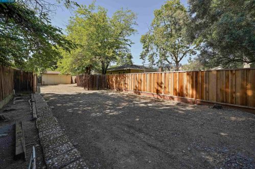 1014 San Miguel Rd, Concord CA 94518-2054 exterior