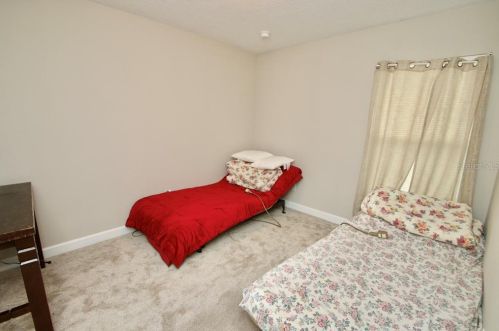 4062 Minoso St, Orlando FL 32811-4182 exterior