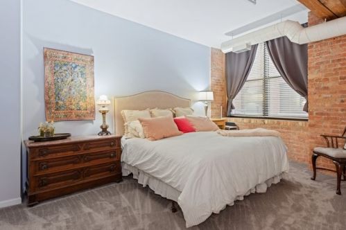 520 Huron St, Chicago IL  60654-3432 exterior