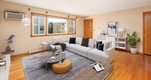 4926 Lester Ave, Chicago, IL 60630-2134