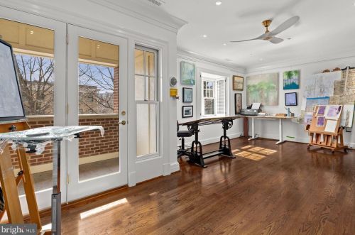 2735 Cathedral Ave, Washington DC  20008-4119 exterior