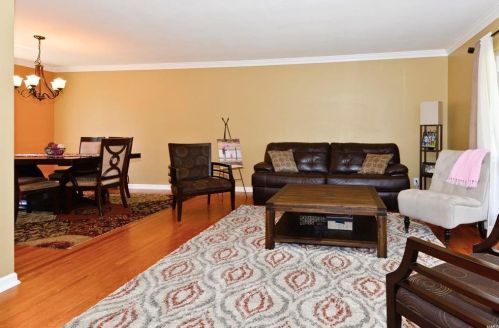 9832 Meadowfern Dr, Saint Louis MO  63126-2435 exterior