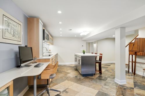 2037 Sawyer Ave, Chicago IL 60647-2703 exterior