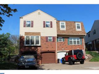 1702 Tracey St, Philadelphia PA  19115-4270 exterior