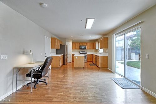 735 Kohala St, Oxnard CA  93030-8097 exterior