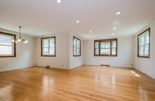 6338 Merrimac Ave, Chicago, IL 60646-3708