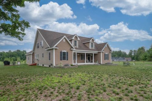 8 Batchelder Rd, Concord, NH 03307-0900