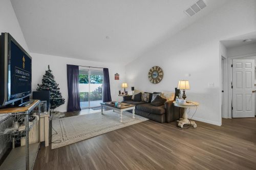 711 Dolores Ave, Fort Pierce, FL 34983-1811