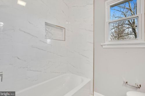 1805 Crawford Dr, Rockville MD 20851-1711 exterior