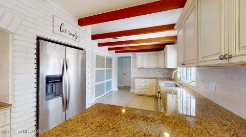 2130 Tropical Trl, Merritt Island FL 32952-4047 exterior