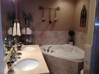 2948 Cortland St, Chicago IL  60647-9556 exterior