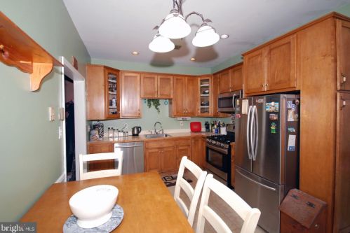 1418 Genesee St, Trenton NJ 08611-1910 exterior