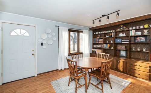 11601 Komensky Ave, Chicago, IL 60803-1629