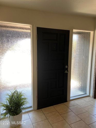 8542 Calle Bolivar, Tucson AZ  85715-5409 exterior