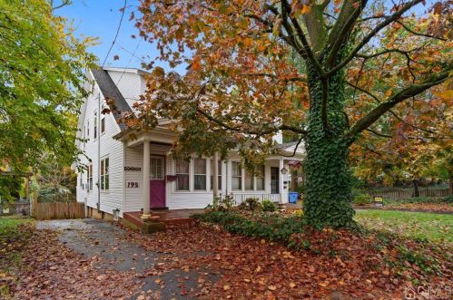 195 Woodbridge Ave, Metuchen, NJ 08840-2047