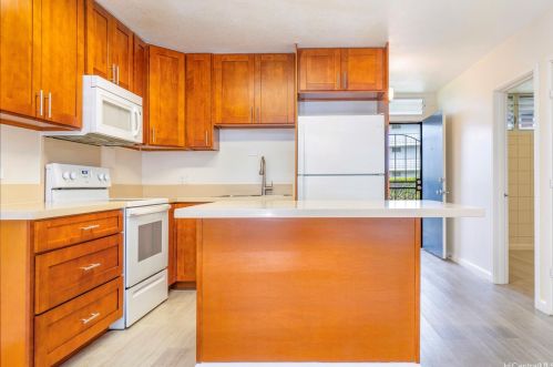 1506 Kaumualii St, Honolulu, HI 96817-4863