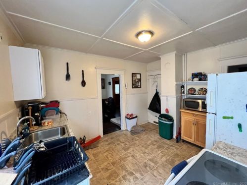 29 Clarence St, Torrington CT 06790-6745 exterior