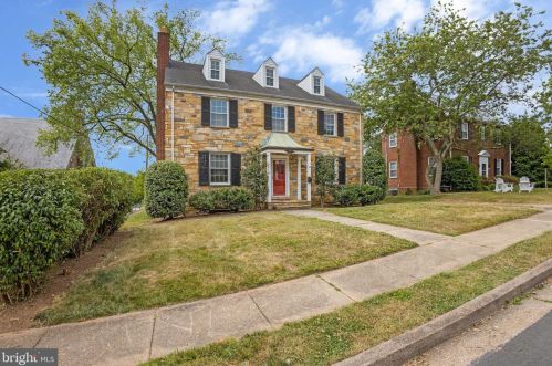 3218 1st Pl, Arlington VA  22201-1039 exterior