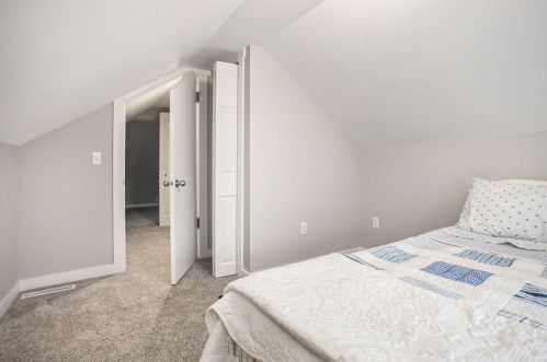 2131 Amherst Ave, Kalamazoo MI  49008-3935 exterior