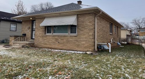 4307 69th St, Milwaukee, WI 53216-1126