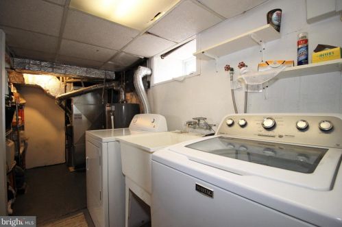 29 Roland Rd, Chester PA 19015-3051 exterior