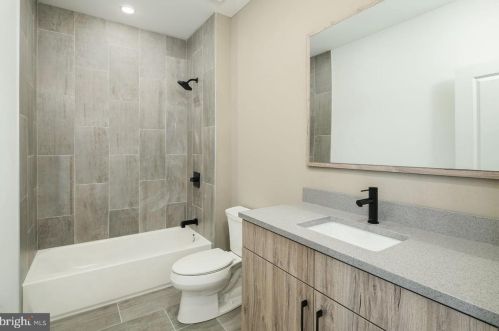 1316 Front St, Philadelphia PA 19147-5516 exterior