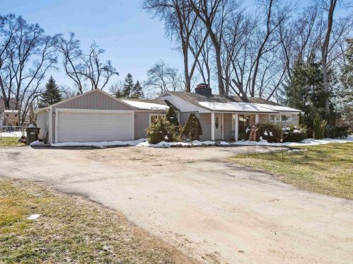 220 Michelson Rd, Rochester, MI 48307-5334