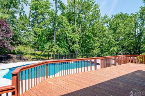 102 King St, Edison NJ 08820-1023 exterior