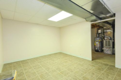 61 Fieldstone Dr, Coventry RI 02816-8722 exterior