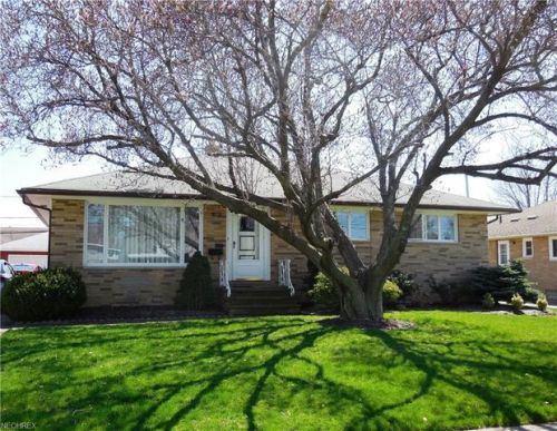 8705 Biddulph Rd, Cleveland OH  44144-2605 exterior