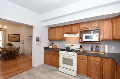 1320 61, Milwaukee WI 53214-3209 exterior