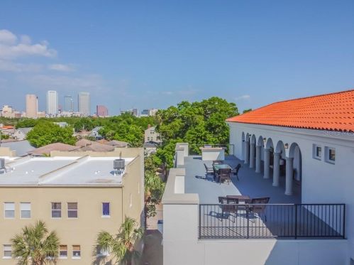 435 Oregon Ave, Tampa FL 33606-1212 exterior