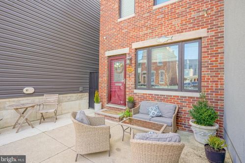 1321 Berks St, Philadelphia PA  19125-2813 exterior