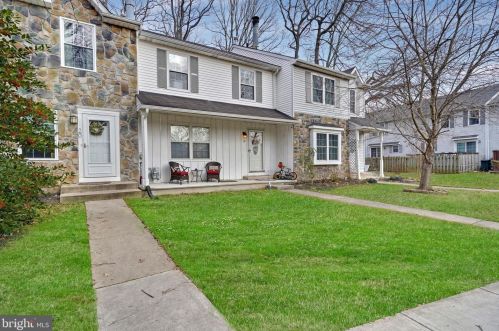 18 Stafford Ct, Trenton, NJ 08690-3329