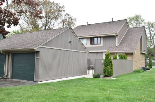 4888 19th St, Milwaukee, WI 53209-5757