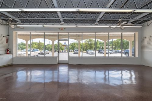 7630 Westnedge Ave, Kalamazoo MI  49009-6311 exterior