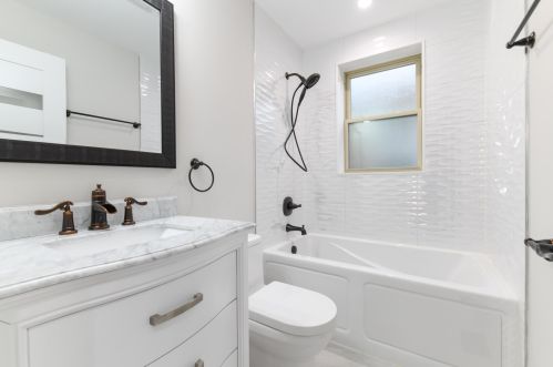 7810 Cressett Dr, Chicago IL  60707-1344 exterior