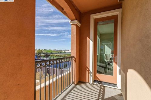 1632 Lee Way, Milpitas CA 95035-9013 exterior