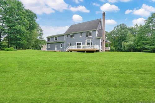 31 Birchview Dr, Ellington, CT 06029-2243