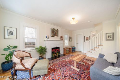 2243 Paris Ave, Grand Rapids MI 49505-4152 exterior