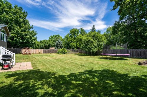 1480 3 Oaks Ave, Maple Plain MN 55359-9528 exterior